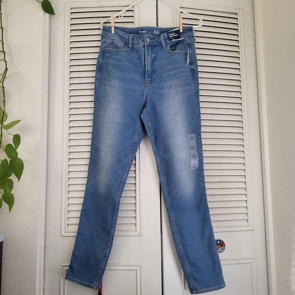 Old Navy - Extra High Rise Rock Start Super Skinny Jeans